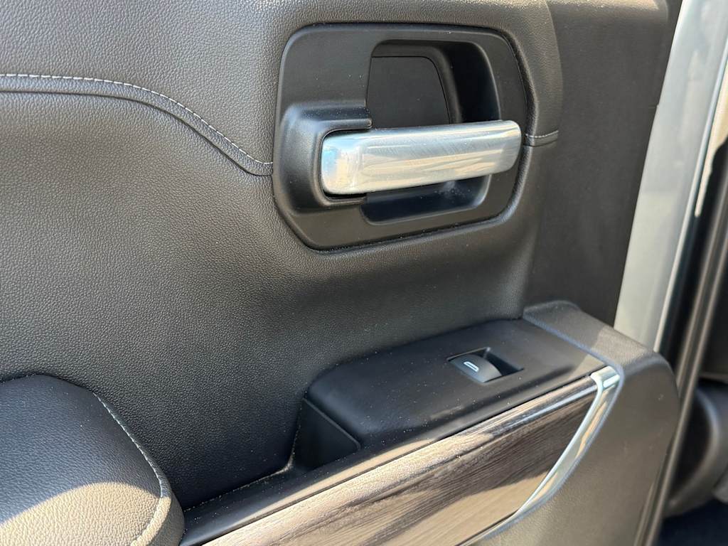 Thumbnail: 2019 Chevrolet Silverado 1500 - 26