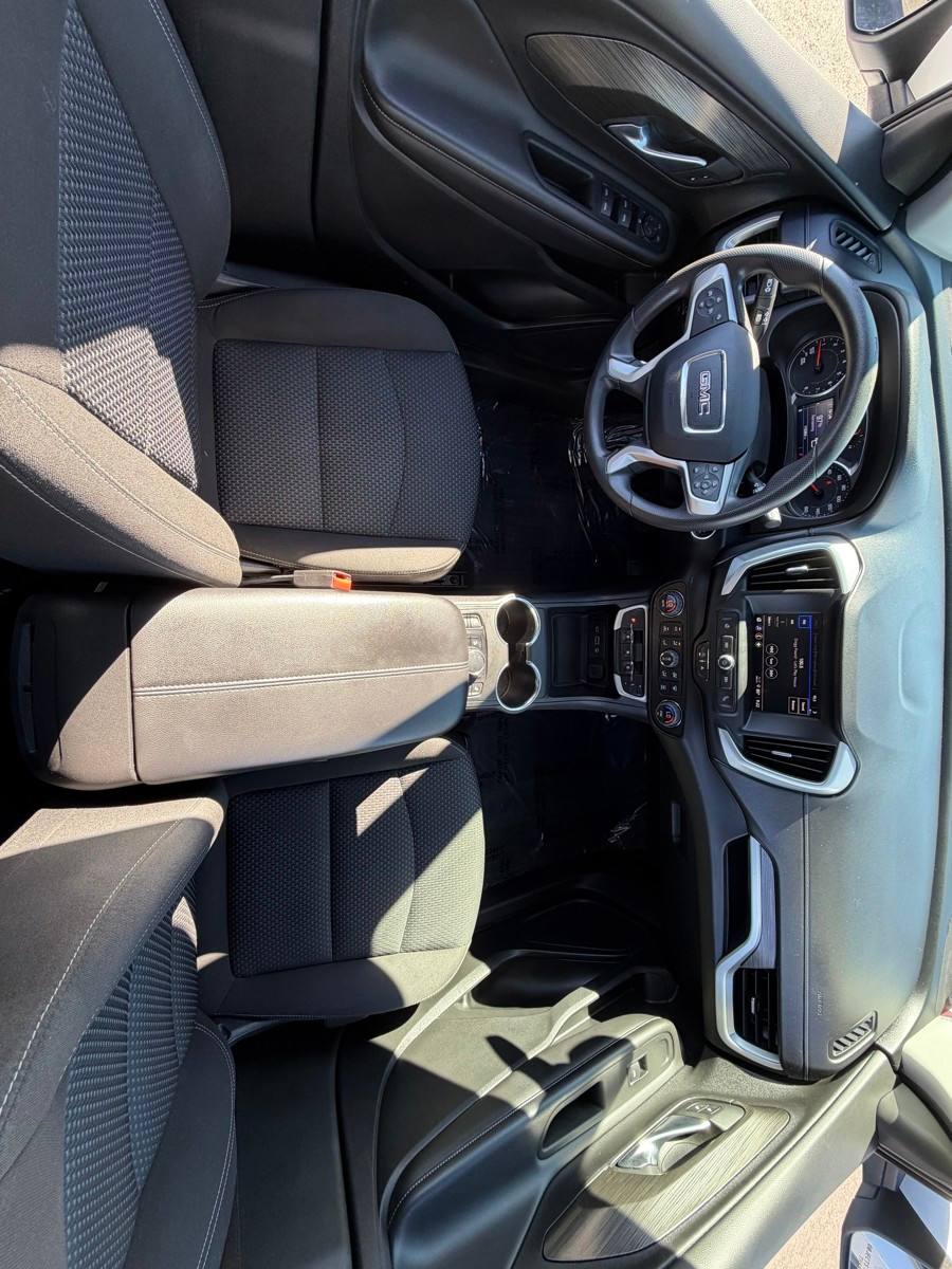 Thumbnail: 2022 GMC Terrain - 26