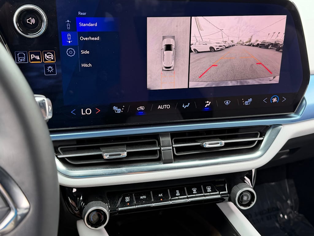 Thumbnail: 2024 Chevrolet Equinox - 25