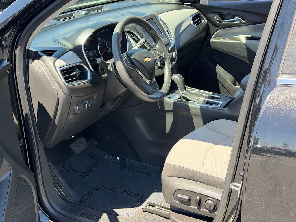 Thumbnail: 2021 Chevrolet Equinox - 10