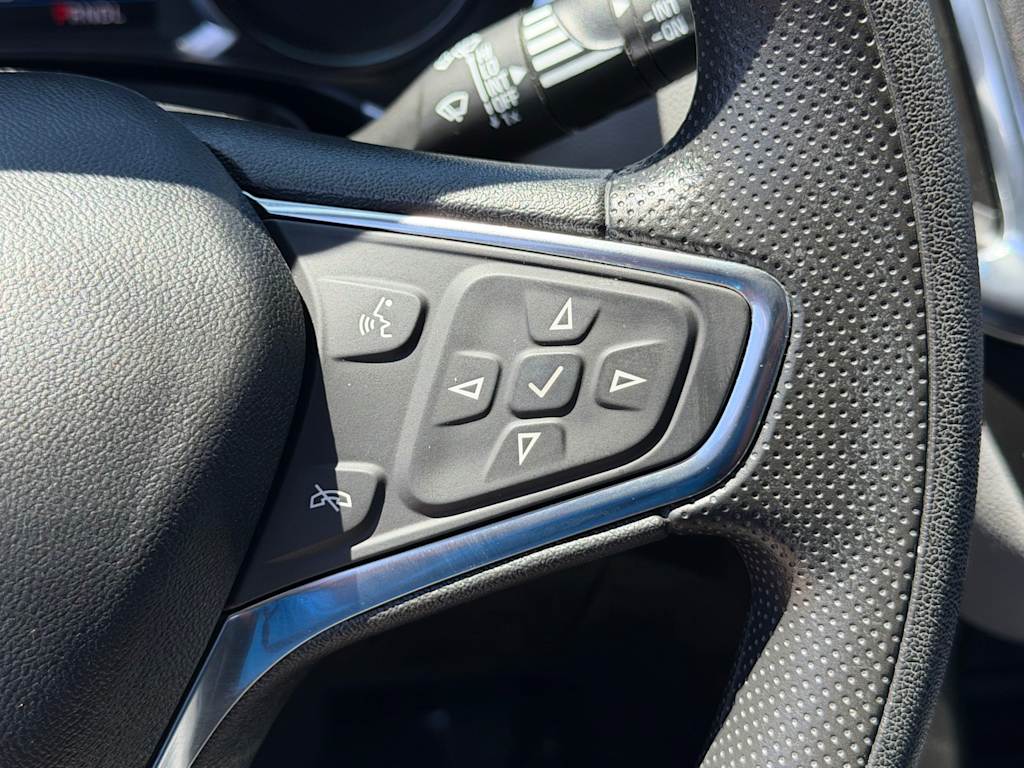 Thumbnail: 2021 Chevrolet Equinox - 25