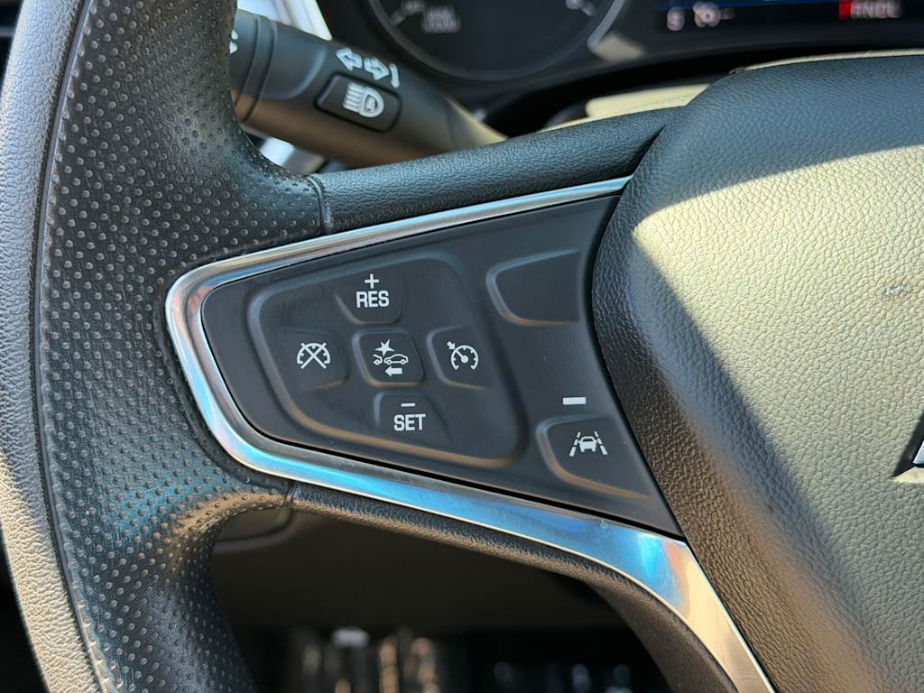 Thumbnail: 2021 Chevrolet Equinox - 24