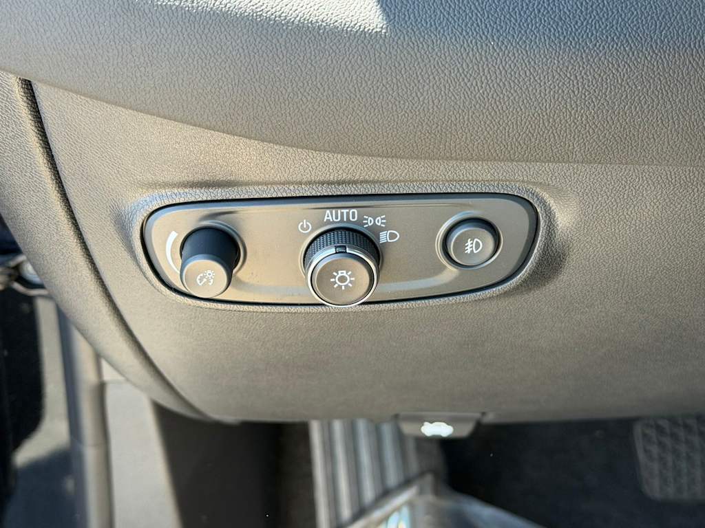 Thumbnail: 2024 Chevrolet Equinox - 23