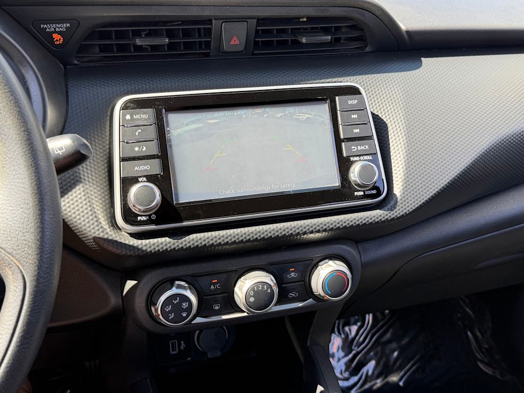 Thumbnail: 2021 Nissan Kicks - 13
