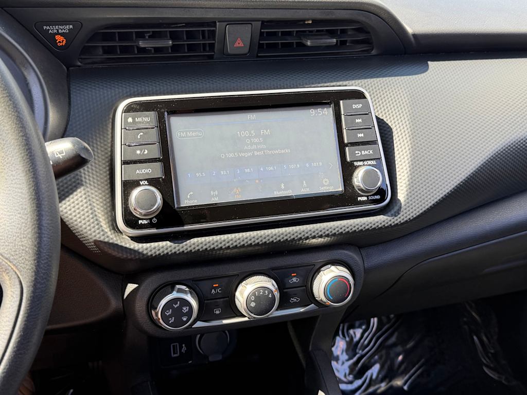 Thumbnail: 2021 Nissan Kicks - 26