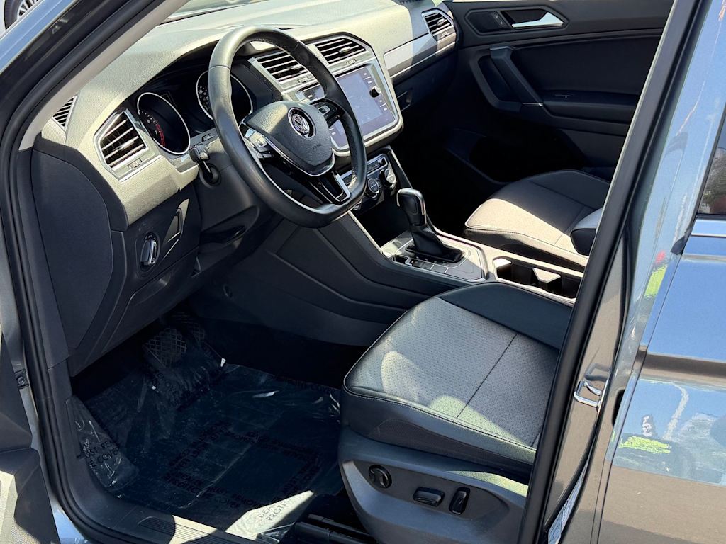Thumbnail: 2020 Volkswagen Tiguan - 10