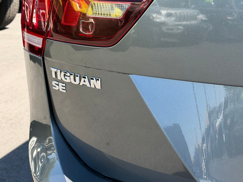 Thumbnail: 2020 Volkswagen Tiguan - 7