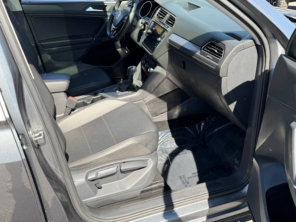 Thumbnail: 2020 Volkswagen Tiguan - 31