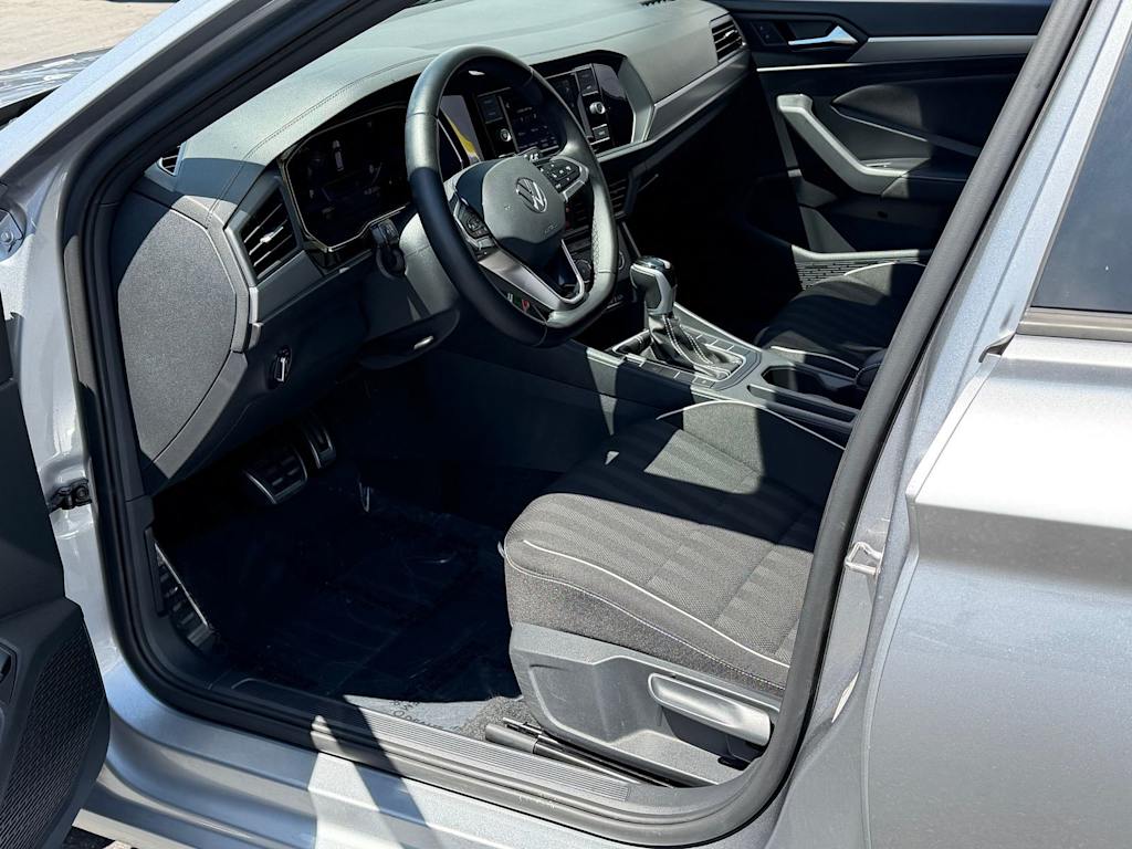 Thumbnail: 2024 Volkswagen Jetta - 22