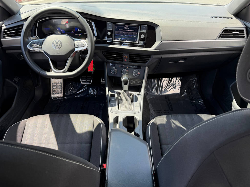 Thumbnail: 2024 Volkswagen Jetta - 2