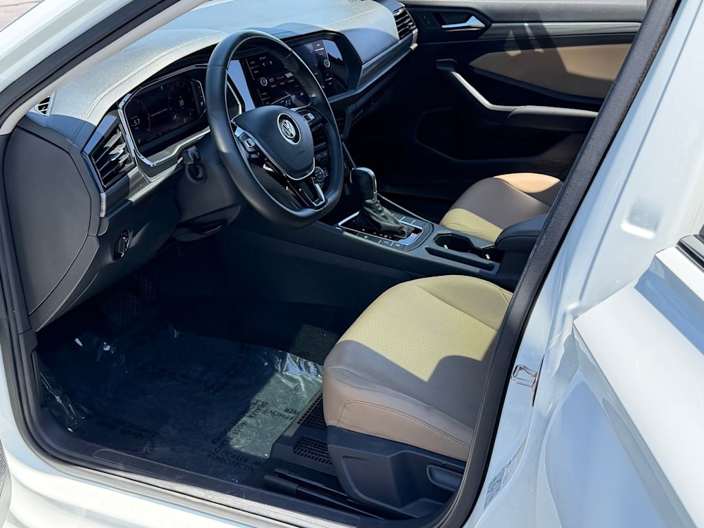 Thumbnail: 2019 Volkswagen Jetta - 9