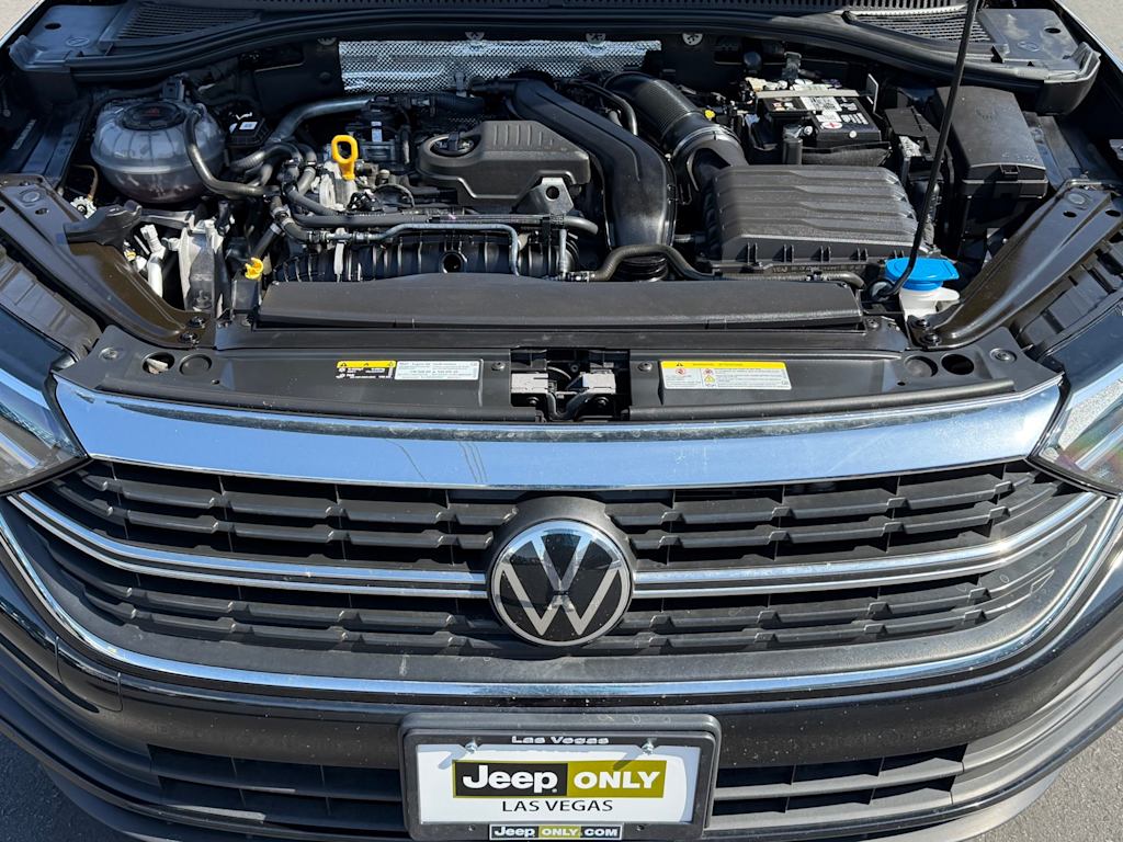 Thumbnail: 2023 Volkswagen Jetta - 9