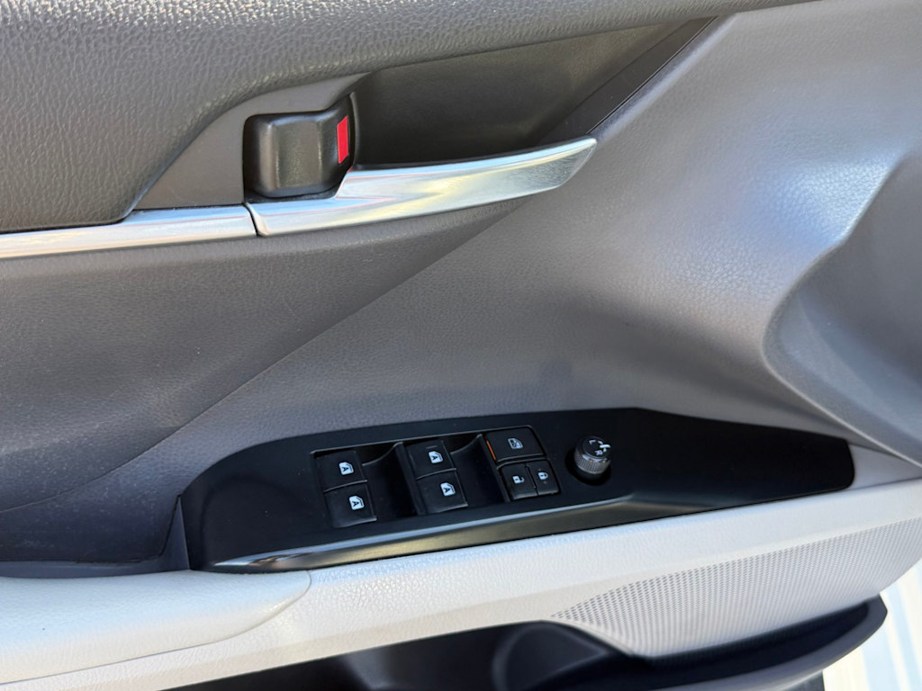 Thumbnail: 2018 Toyota Camry - 22