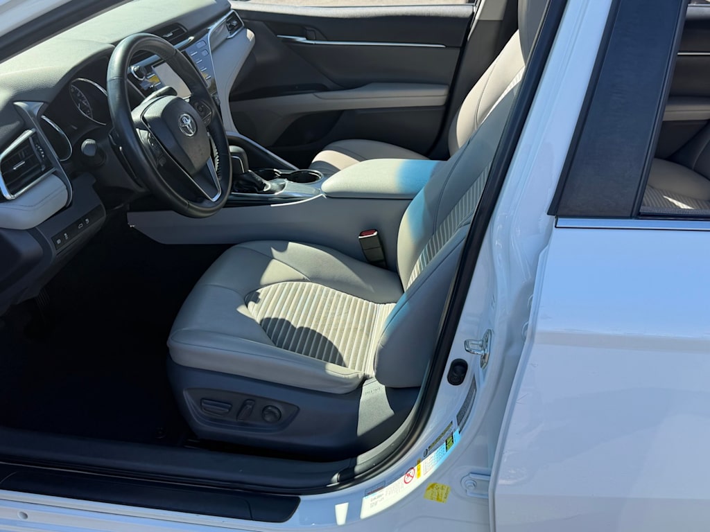 Thumbnail: 2018 Toyota Camry - 11