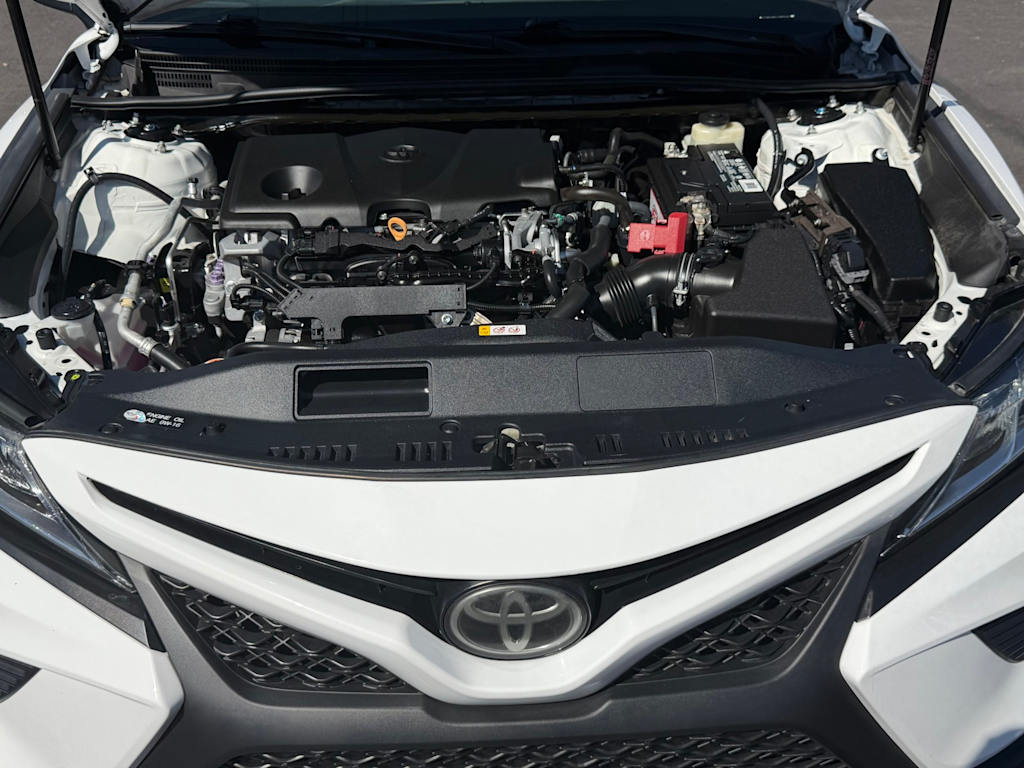 Thumbnail: 2018 Toyota Camry - 9