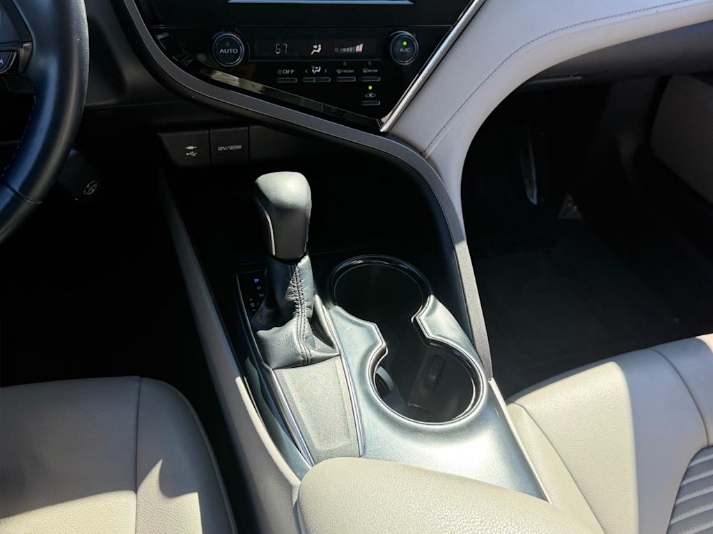 Thumbnail: 2018 Toyota Camry - 14