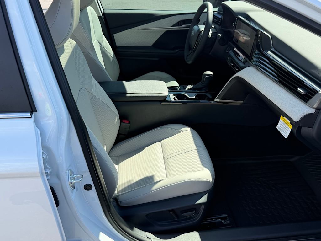 Thumbnail: 2026 Toyota Camry - 31