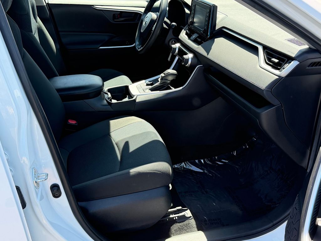 Thumbnail: 2021 Toyota RAV4 - 10