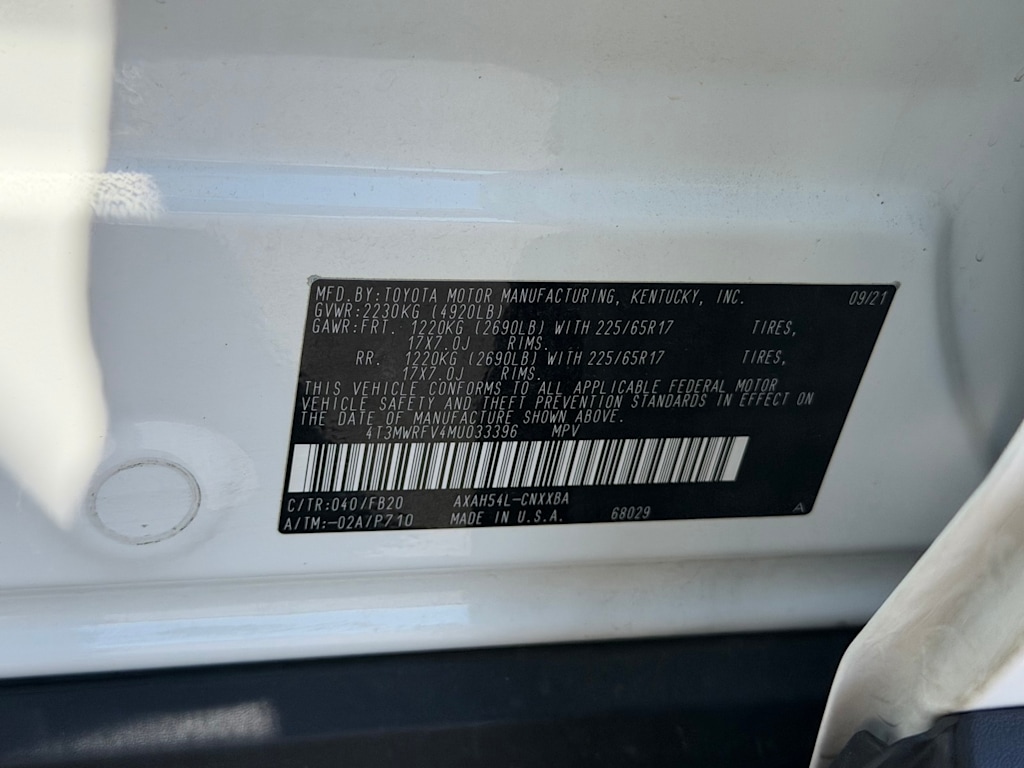 Thumbnail: 2021 Toyota RAV4 - 17