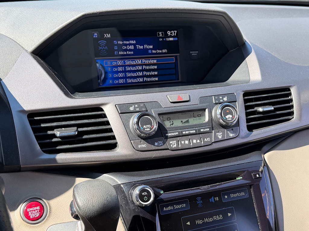 Thumbnail: 2016 Honda Odyssey - 25