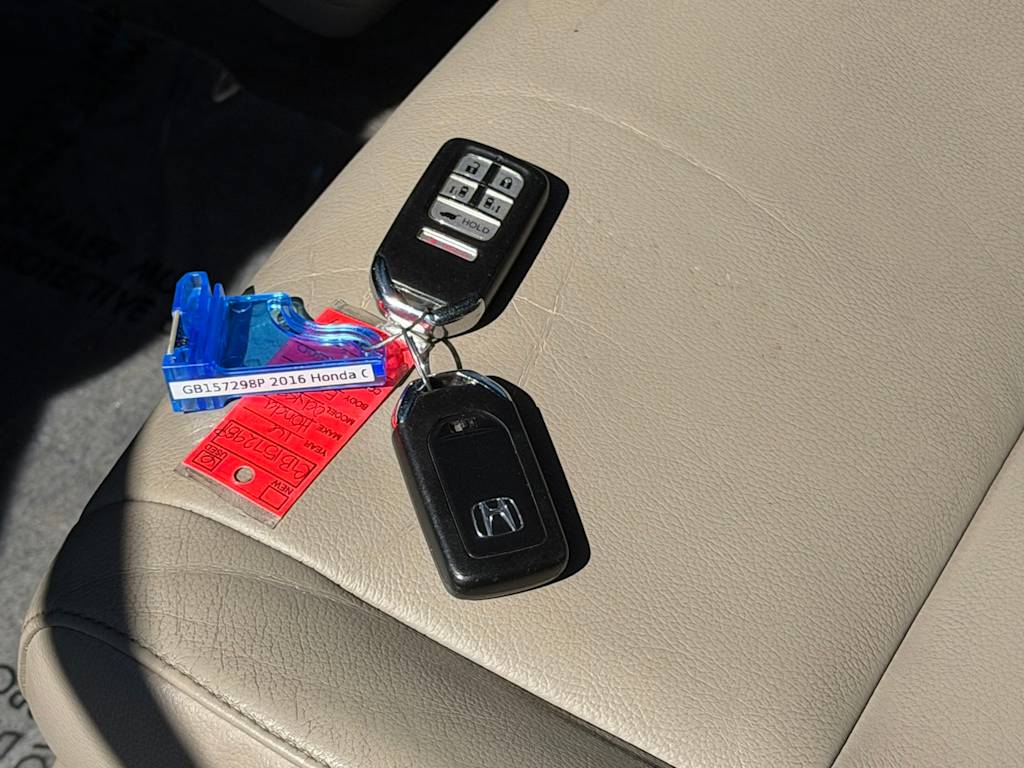 Thumbnail: 2016 Honda Odyssey - 15