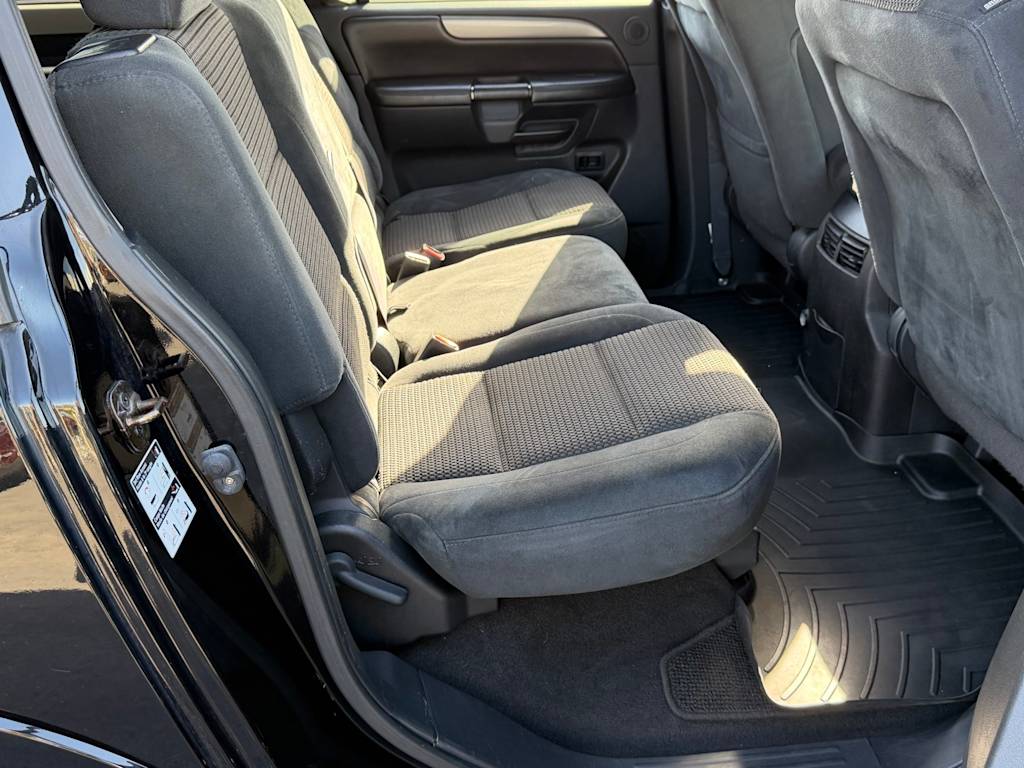 Thumbnail: 2014 Nissan Armada - 27