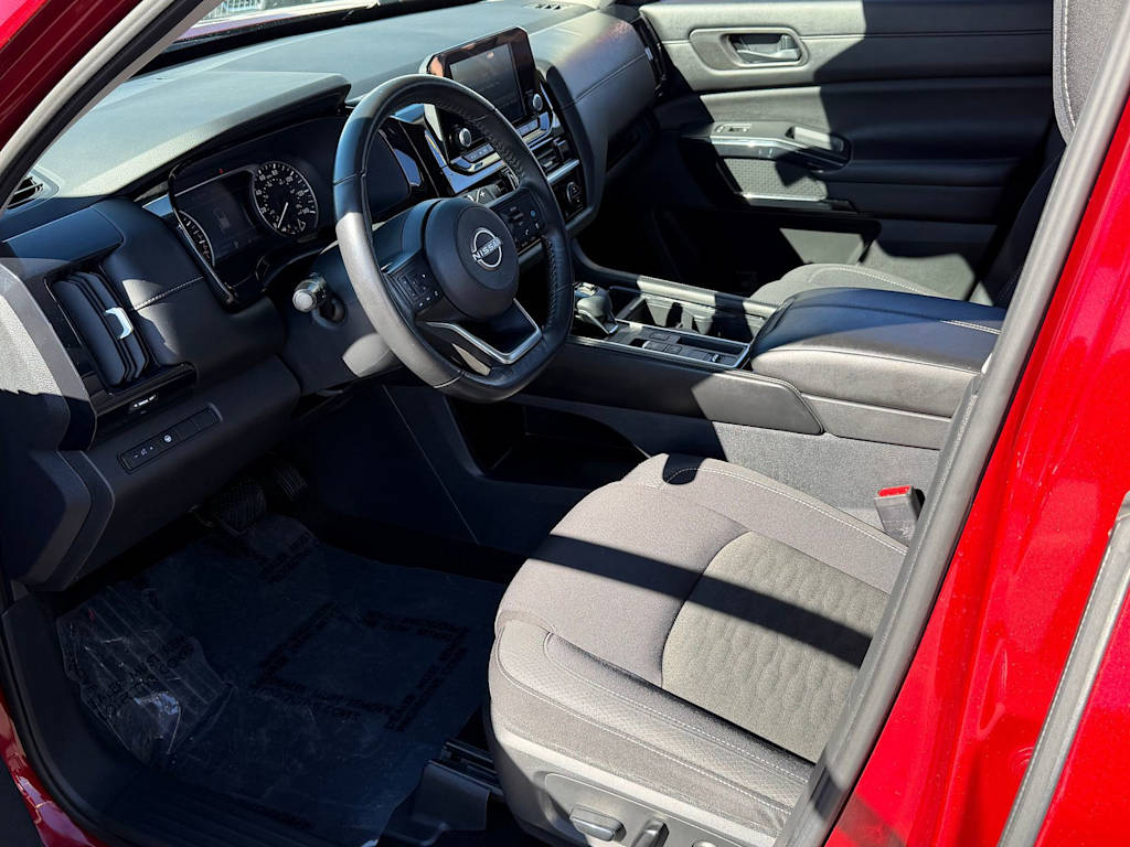 Thumbnail: 2024 Nissan Pathfinder - 10