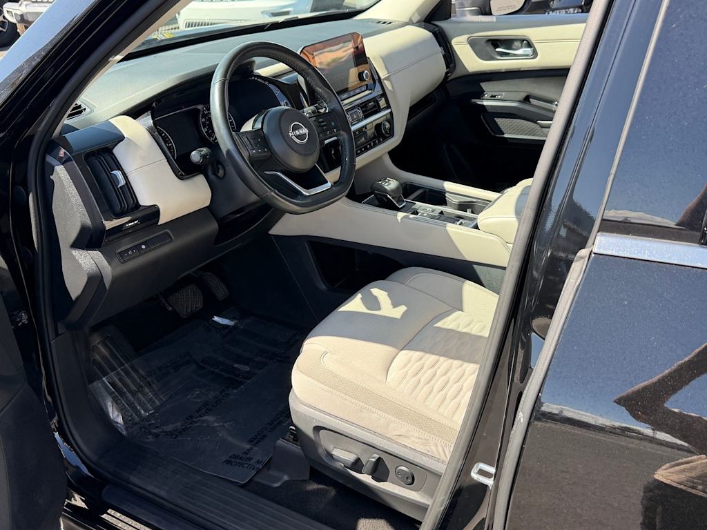 Thumbnail: 2022 Nissan Pathfinder - 9