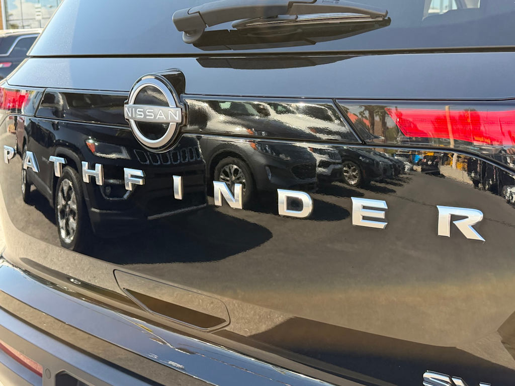 Thumbnail: 2022 Nissan Pathfinder - 6