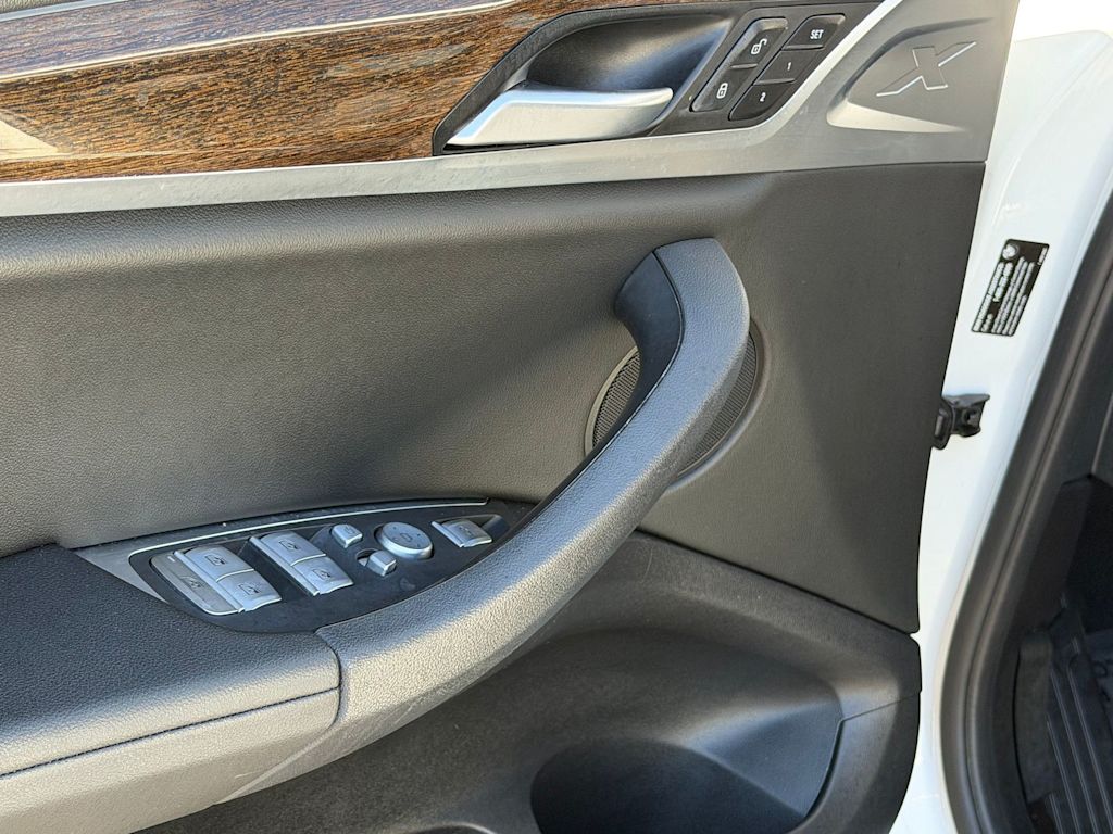 Thumbnail: 2022 BMW X3 - 21