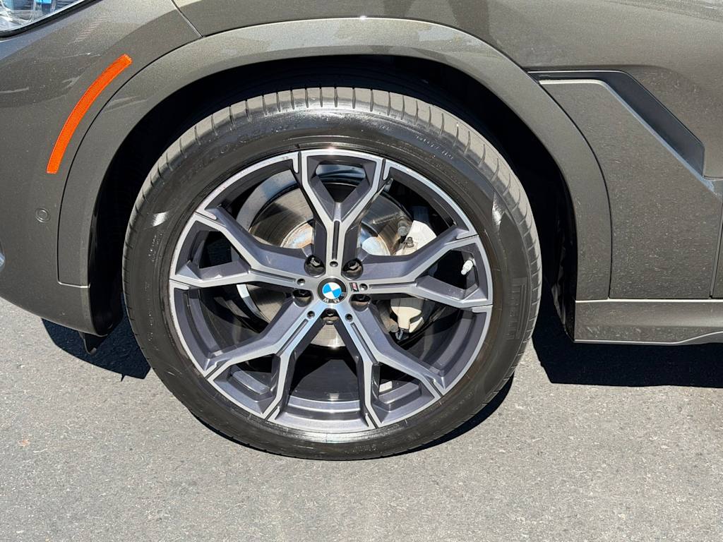 Thumbnail: 2022 BMW X6 - 8