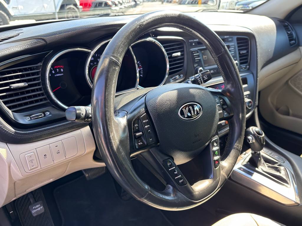 Thumbnail: 2013 Kia Optima - 3