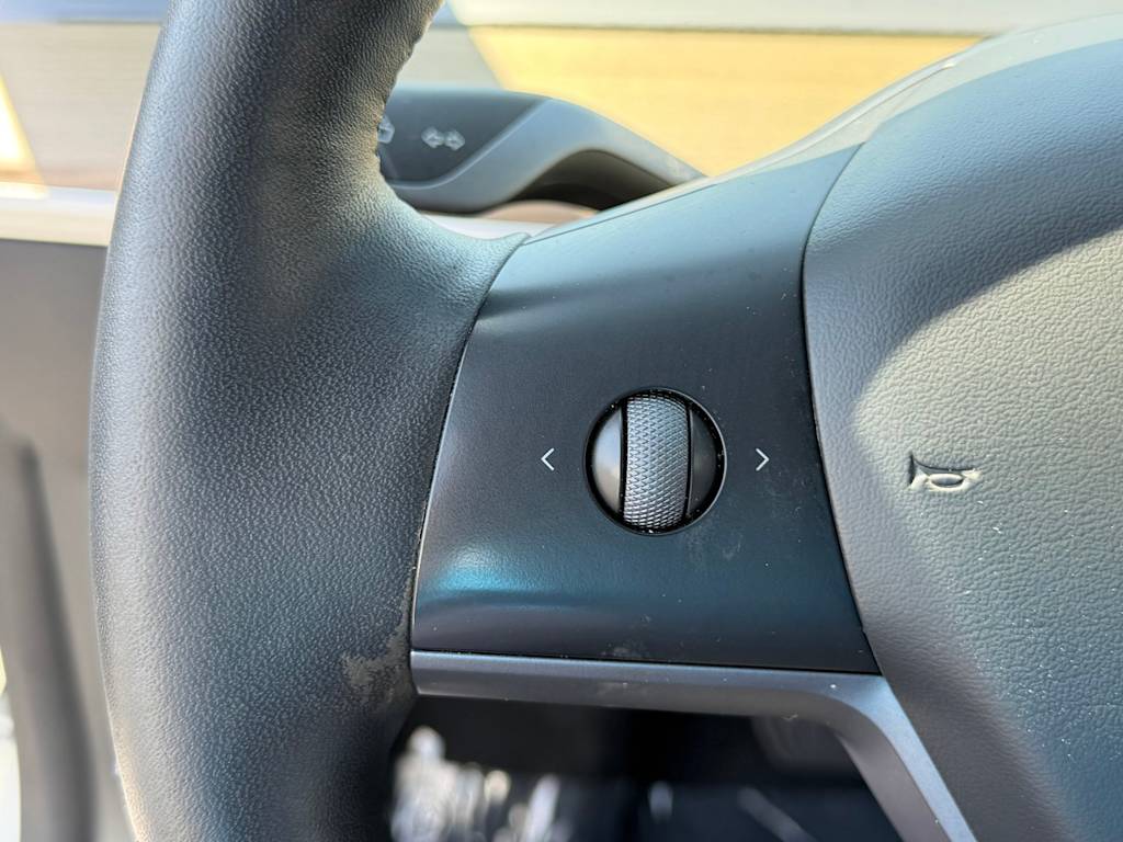Thumbnail: 2023 Tesla Model 3 - 22