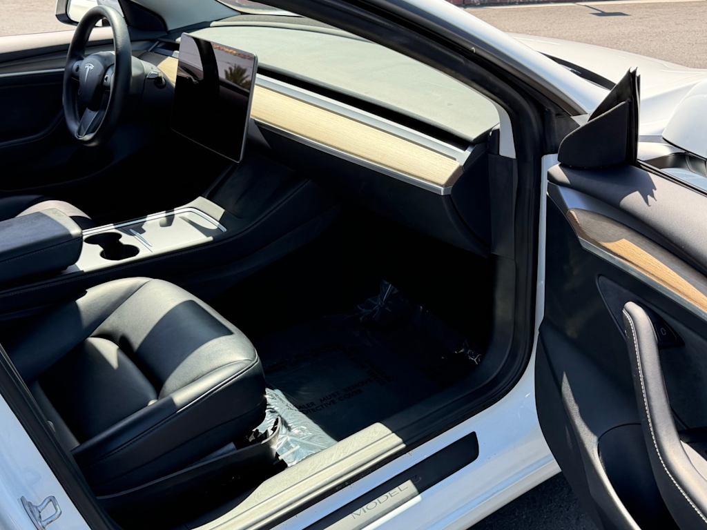 Thumbnail: 2023 Tesla Model 3 - 29