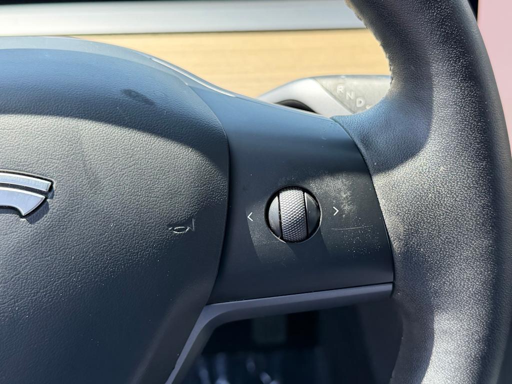 Thumbnail: 2023 Tesla Model 3 - 23