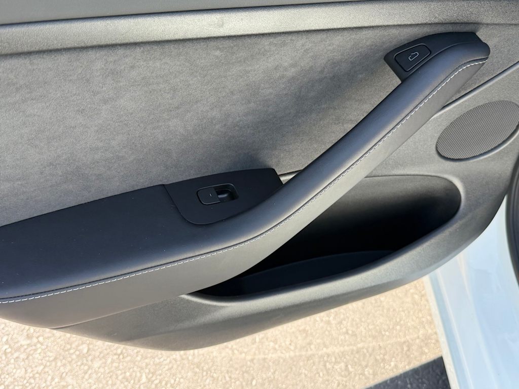 Thumbnail: 2023 Tesla Model 3 - 26