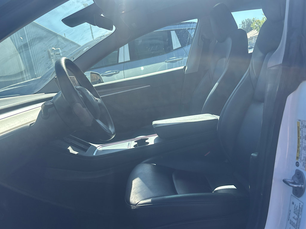 Thumbnail: 2023 Tesla Model 3 - 21