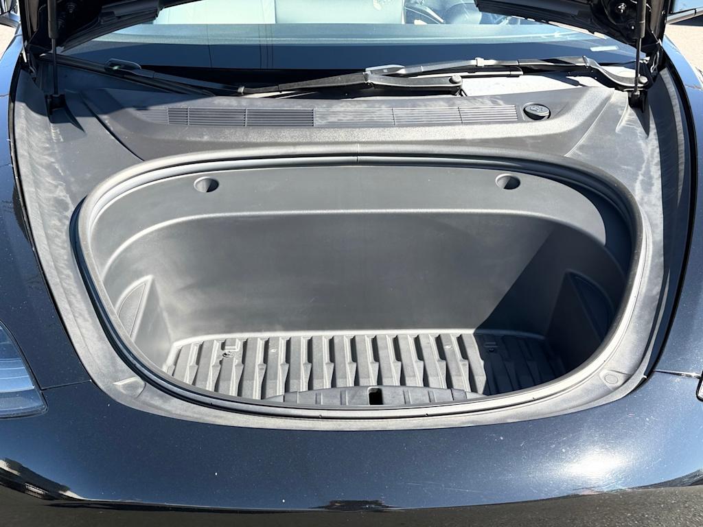 Thumbnail: 2023 Tesla Model 3 - 28