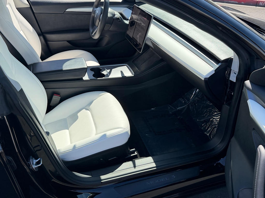 Thumbnail: 2023 Tesla Model 3 - 26