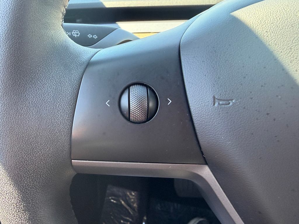 Thumbnail: 2023 Tesla Model 3 - 20