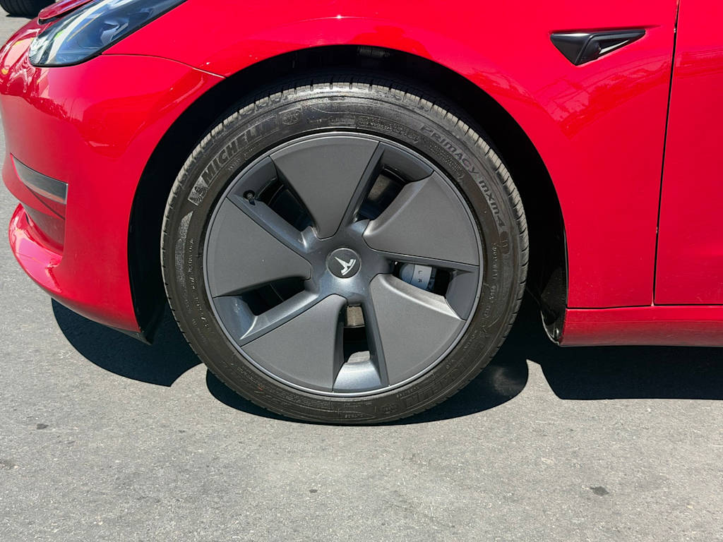 Thumbnail: 2023 Tesla Model 3 - 7