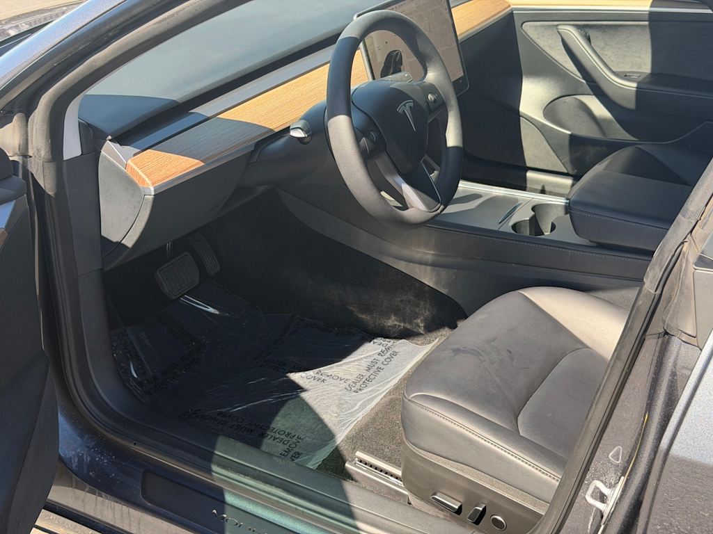 Thumbnail: 2023 Tesla Model 3 - 10