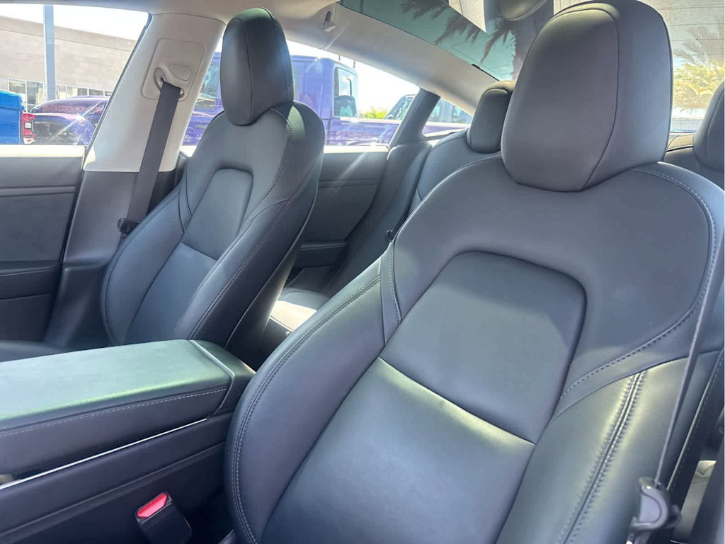 Thumbnail: 2020 Tesla Model 3 - 7