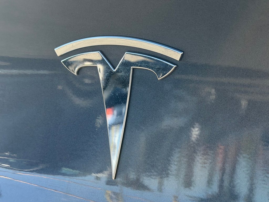 Thumbnail: 2023 Tesla Model 3 - 7