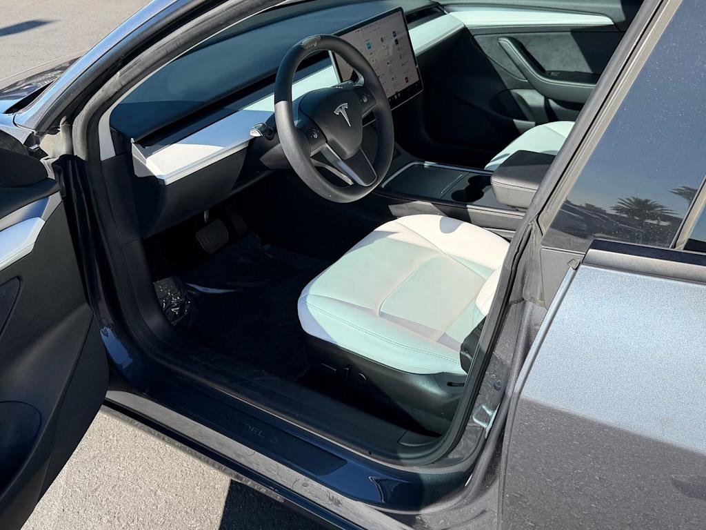 Thumbnail: 2023 Tesla Model 3 - 19