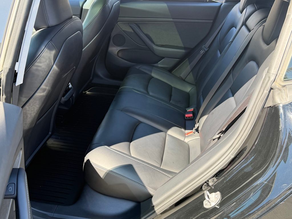 Thumbnail: 2023 Tesla Model 3 - 10