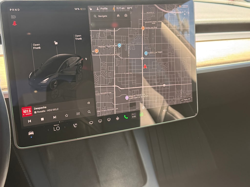 Thumbnail: 2023 Tesla Model 3 - 21
