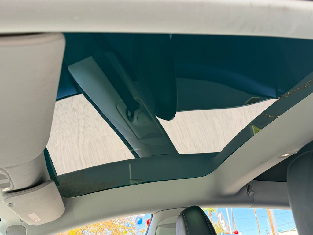 Thumbnail: 2023 Tesla Model 3 - 24