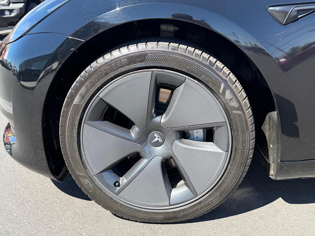 Thumbnail: 2023 Tesla Model 3 - 7