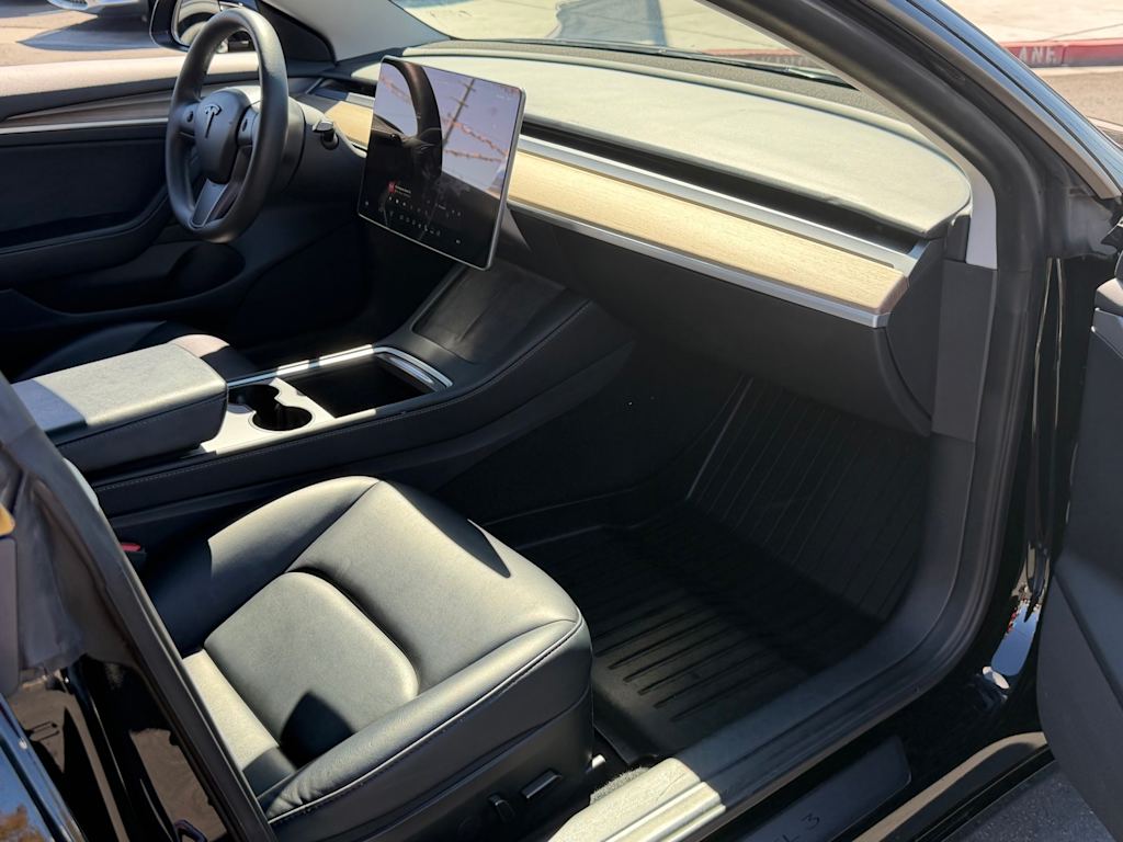 Thumbnail: 2023 Tesla Model 3 - 28